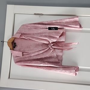 NWT...Lulus pink floral printed boho tie front blouse!